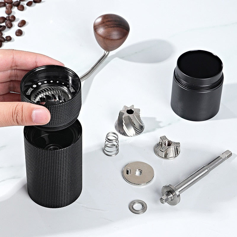 Manual Coffee Grinders Non-slip Grid Surface Design 20g Capacity Wear-resistant 420 Stainless Steel Grinding Core Walnut Handle